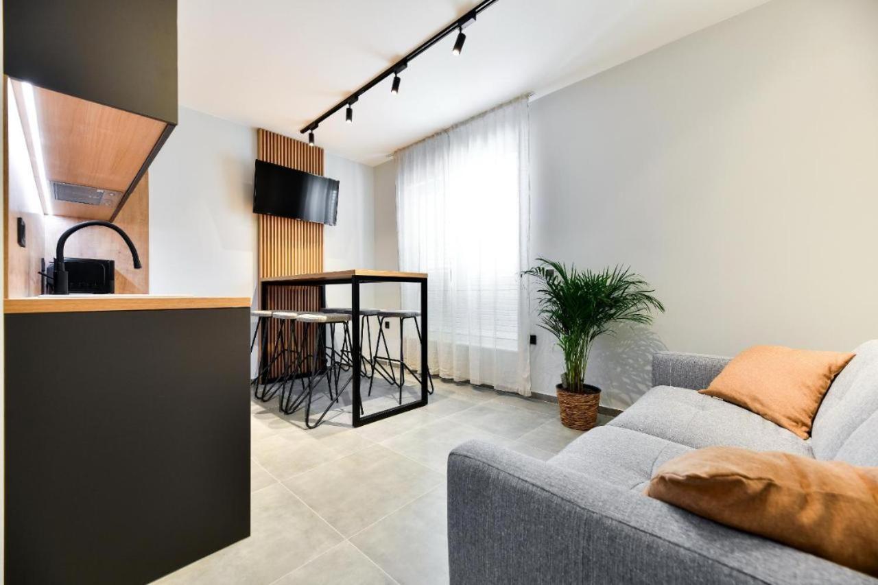 Maris Accommodation By Belmont Realty Zadar Eksteriør billede